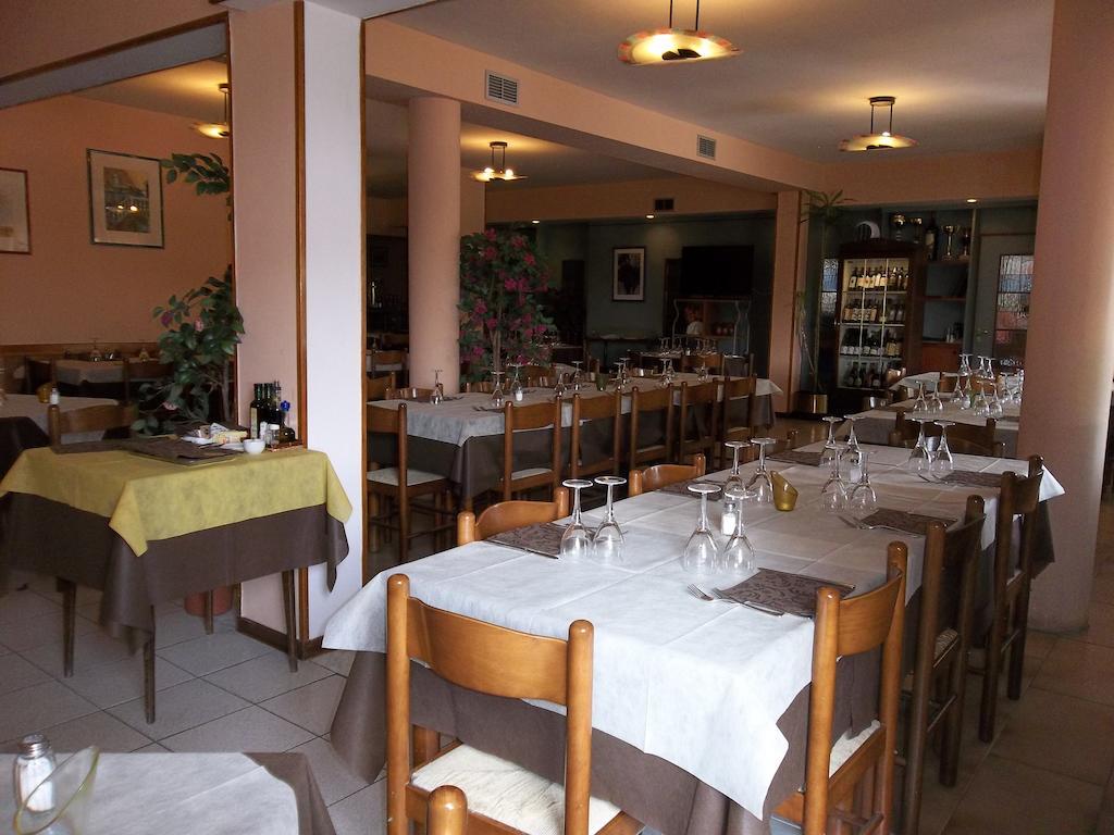 Albergo Ristorante Gori Ameglia Bagian luar foto